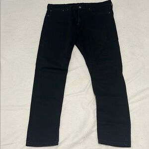 Levi's Black Slim Fit Jeans Timeless Style